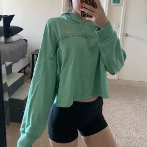 Under Armour sweatshirt